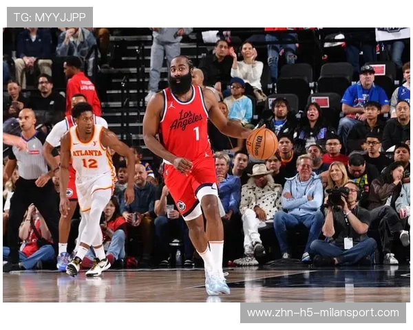 快船哈登妙传助攻伦纳德,震撼全场! 快船哈登妙传助攻伦纳德,震撼全场!